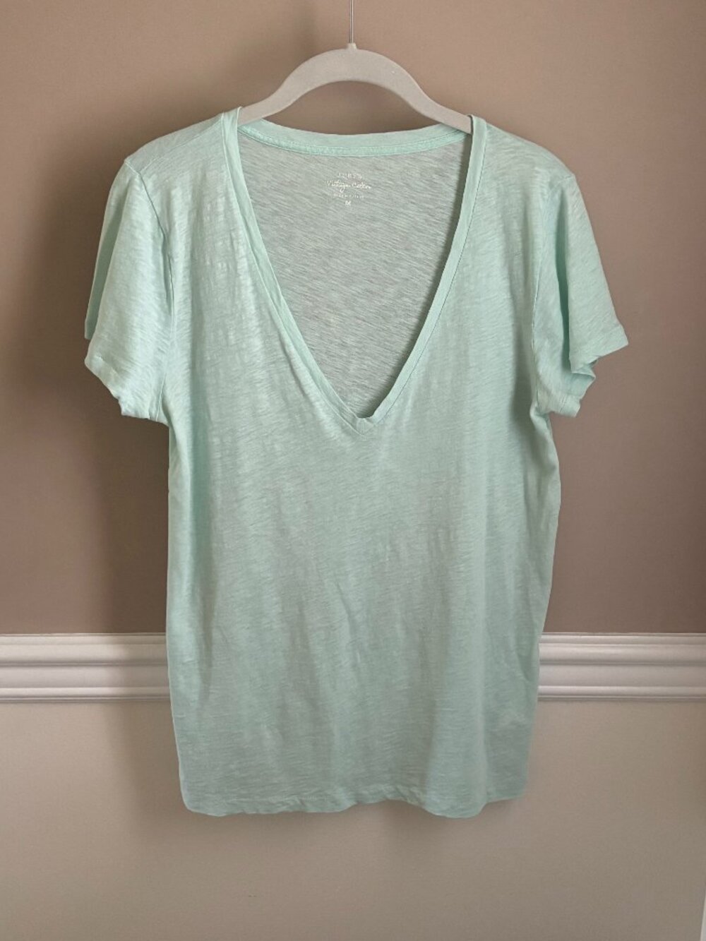 J. CREW Woman's Vintage Cotton Tee Shirt Size M in color Mint Green
